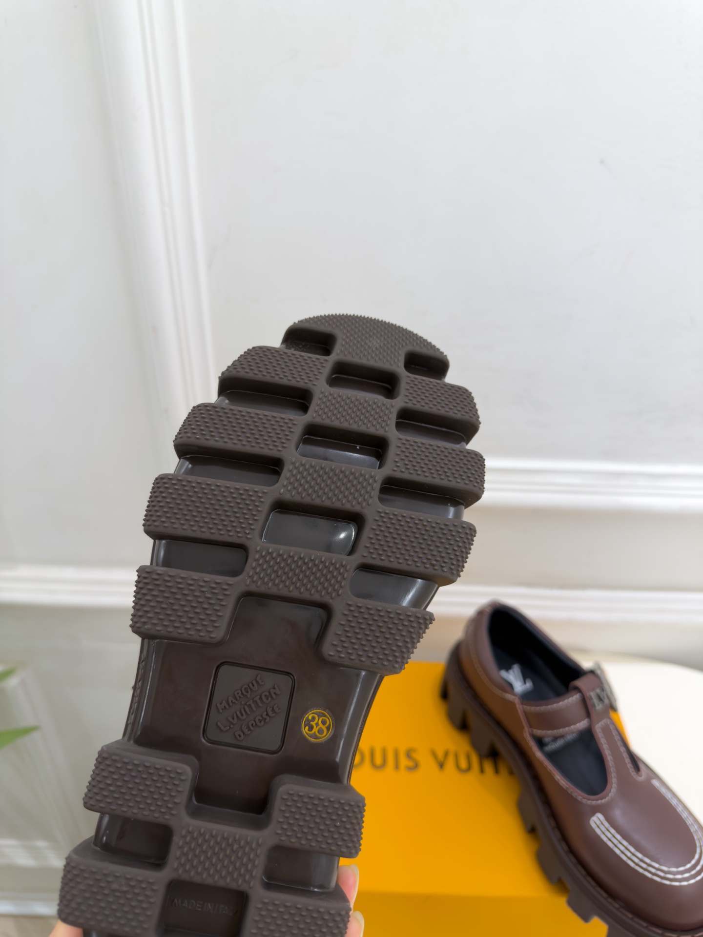LV | 路易威登 26𝐬𝐬 🧡💚2026秋冬新品 顶级版本⚠️ 专柜主打最新款LV CHECKER情侣款厚底玛丽 LV | 路易威登 26𝐬𝐬 🧡💚2026秋冬新品 顶级版本⚠️ 专柜主打最新款LV CHECKER情侣款厚底玛丽