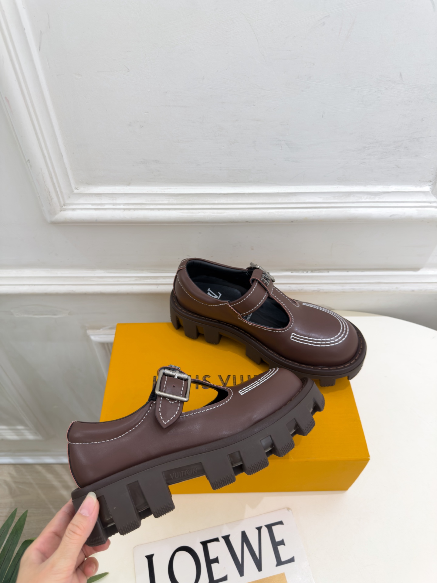 LV | 路易威登 26𝐬𝐬 🧡💚2026秋冬新品 顶级版本⚠️ 专柜主打最新款LV CHECKER情侣款厚底玛丽 LV | 路易威登 26𝐬𝐬 🧡💚2026秋冬新品 顶级版本⚠️ 专柜主打最新款LV CHECKER情侣款厚底玛丽