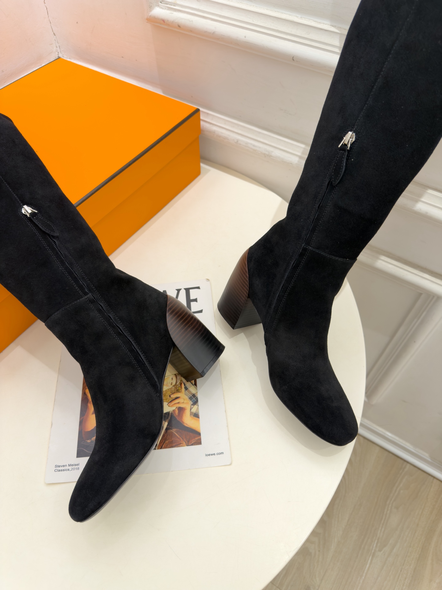 🐎𝐇𝐄𝐑𝐌𝐄* 爱玛仕 26𝐬𝐬 🌈H家专柜新款 2026秋冬新品 极简复古侧拉链粗跟过膝长靴 系列〰 ◽鞋面:原版特 🐎𝐇𝐄𝐑𝐌𝐄* 爱玛仕 26𝐬𝐬 🌈H家专柜新款 2026秋冬新品 极简复古侧拉链粗跟过膝长靴 系列〰 ◽鞋面:原版特