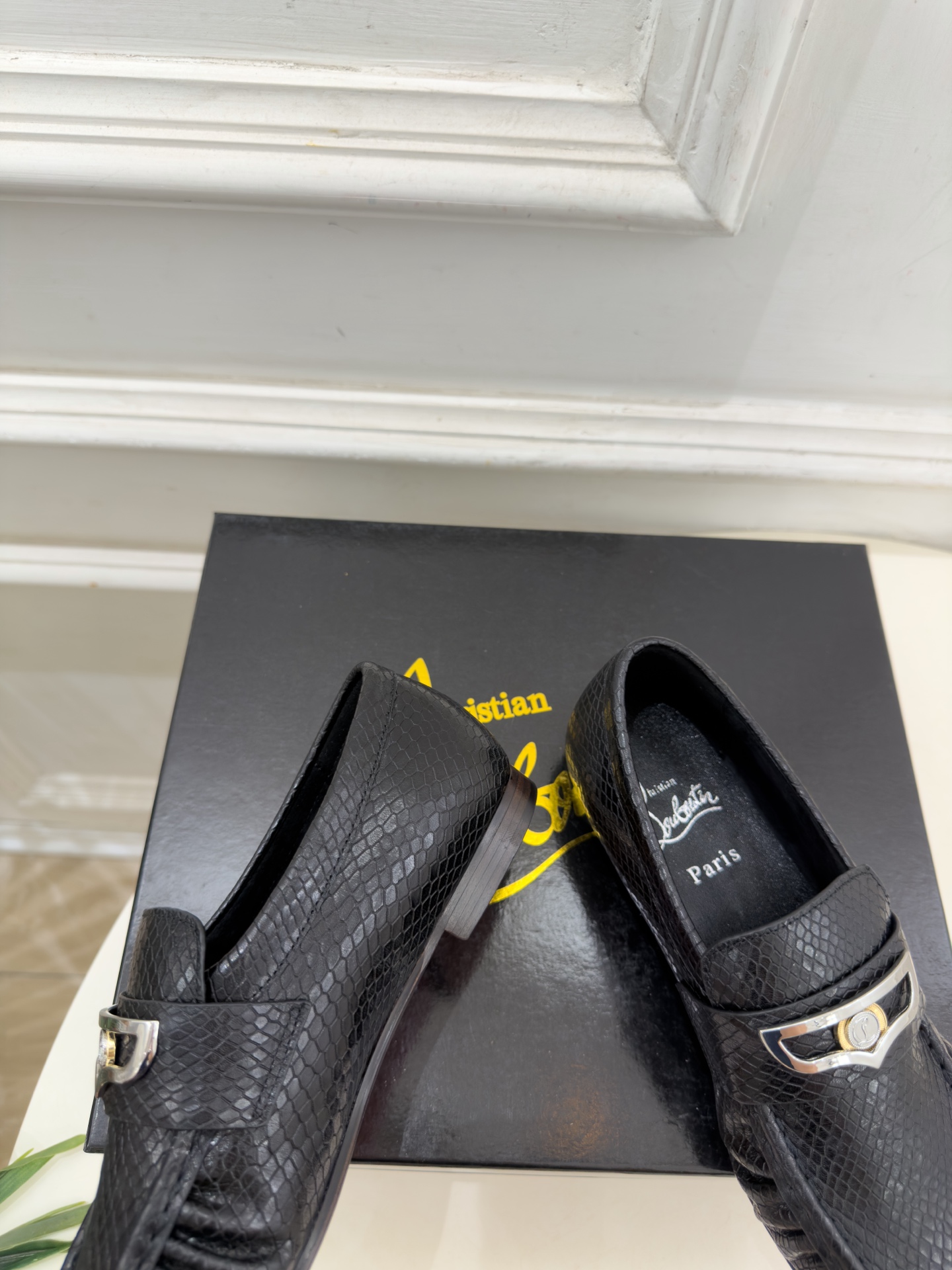 Christian Louboutin路铂廷 26ss ✨ 2026秋冬新品 CL复古褶皱情侣款乐福鞋 小皮鞋系列，顶级