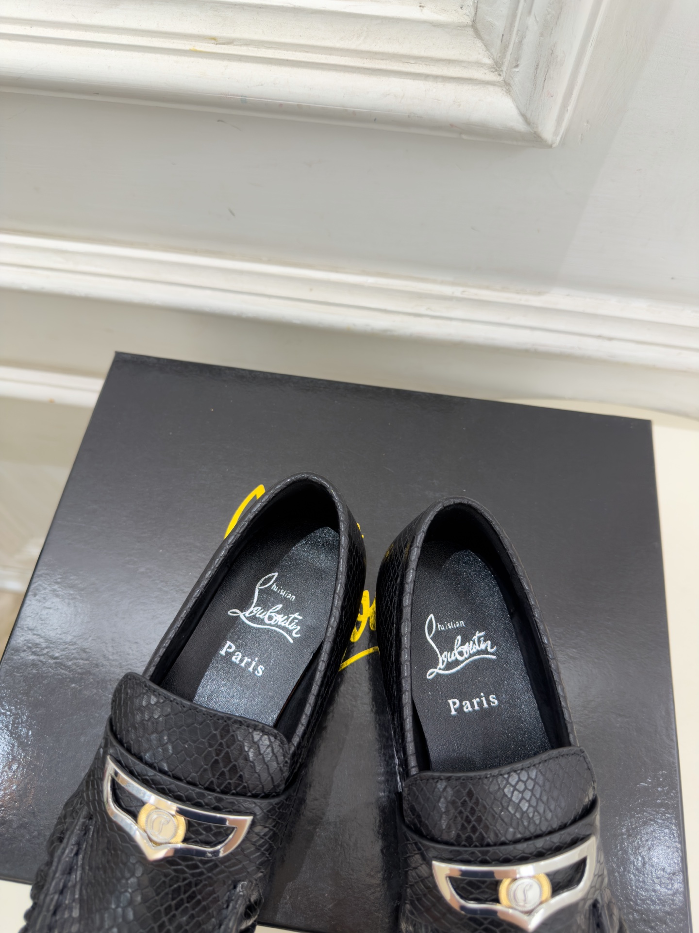 Christian Louboutin路铂廷 26ss ✨ 2026秋冬新品 CL复古褶皱情侣款乐福鞋 小皮鞋系列，顶级