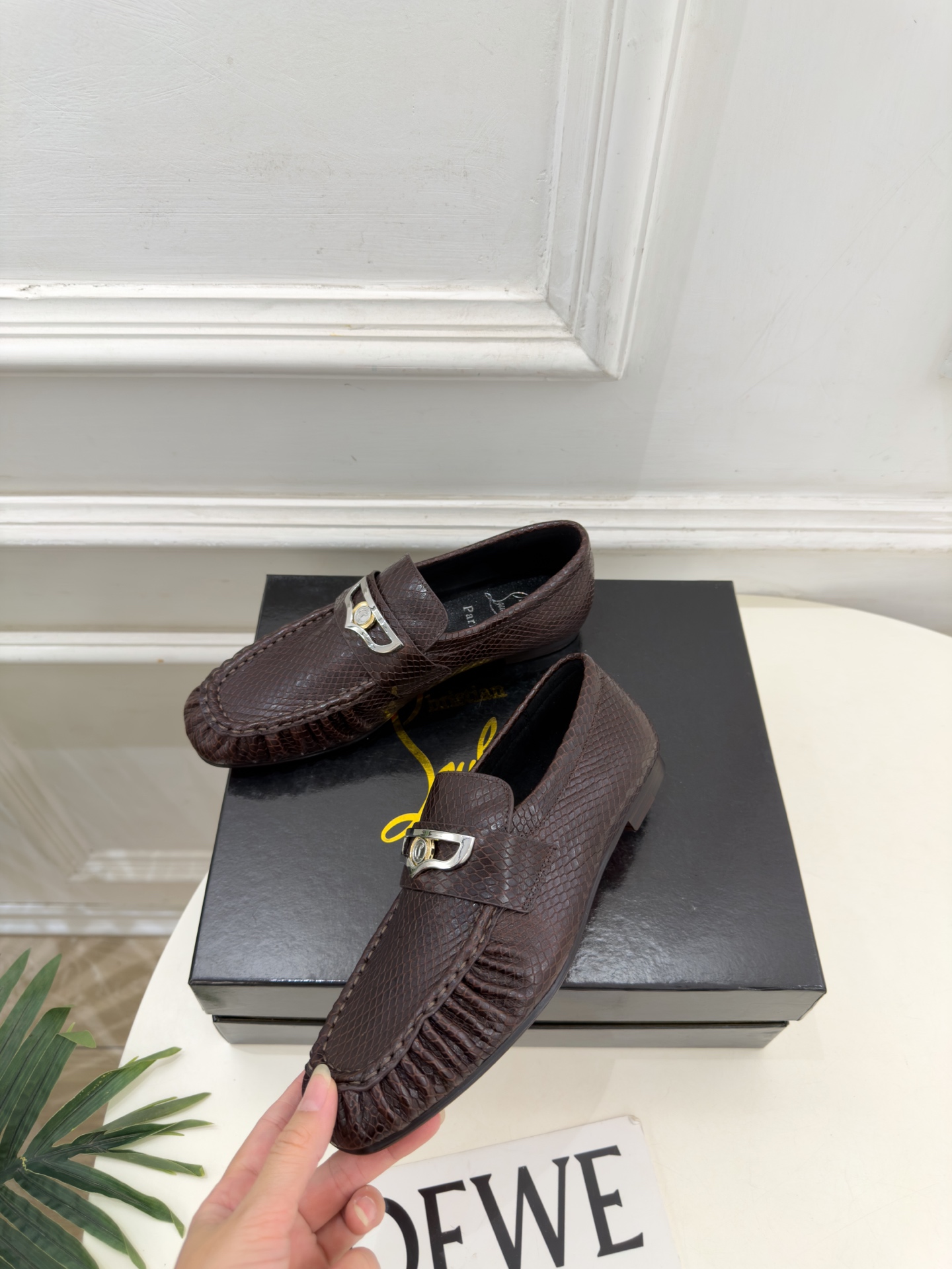 Christian Louboutin路铂廷 26ss ✨ 2026秋冬新品 CL复古褶皱情侣款乐福鞋 小皮鞋系列,顶级 Christian Louboutin路铂廷 26ss ✨ 2026秋冬新品 CL复古褶皱情侣款乐福鞋 小皮鞋系列,顶级