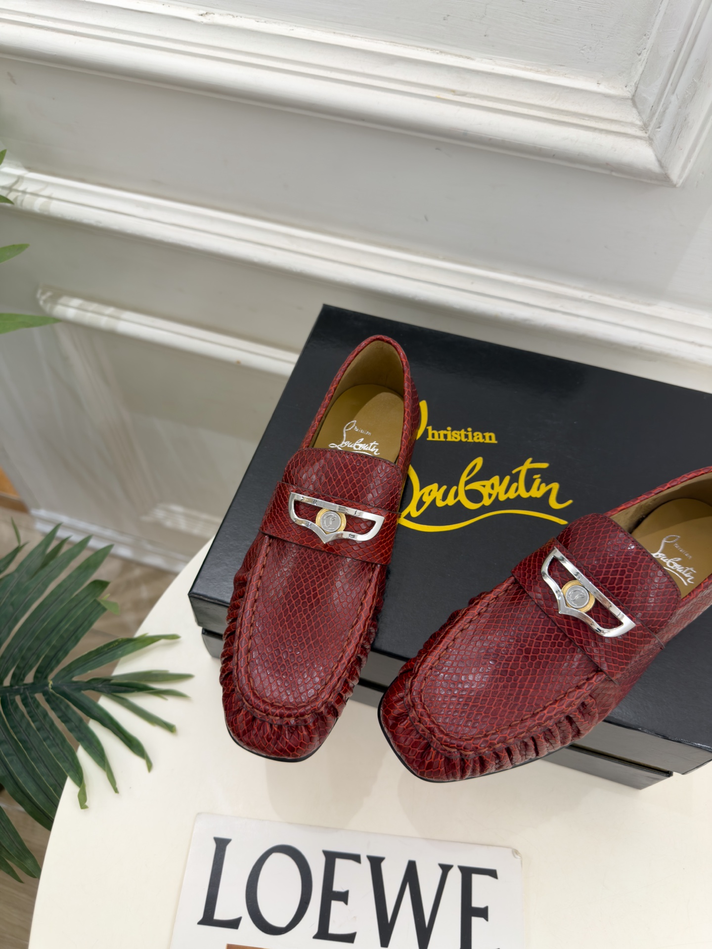 Christian Louboutin路铂廷 26ss ✨ 2026秋冬新品 CL复古褶皱情侣款乐福鞋 小皮鞋系列,顶级 Christian Louboutin路铂廷 26ss ✨ 2026秋冬新品 CL复古褶皱情侣款乐福鞋 小皮鞋系列,顶级