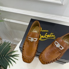 Christian Louboutin路铂廷 26ss ✨ 2026秋冬新品 CL复古褶皱情侣款乐福鞋 小皮鞋系列,顶级 Christian Louboutin路铂廷 26ss ✨ 2026秋冬新品 CL复古褶皱情侣款乐福鞋 小皮鞋系列,顶级