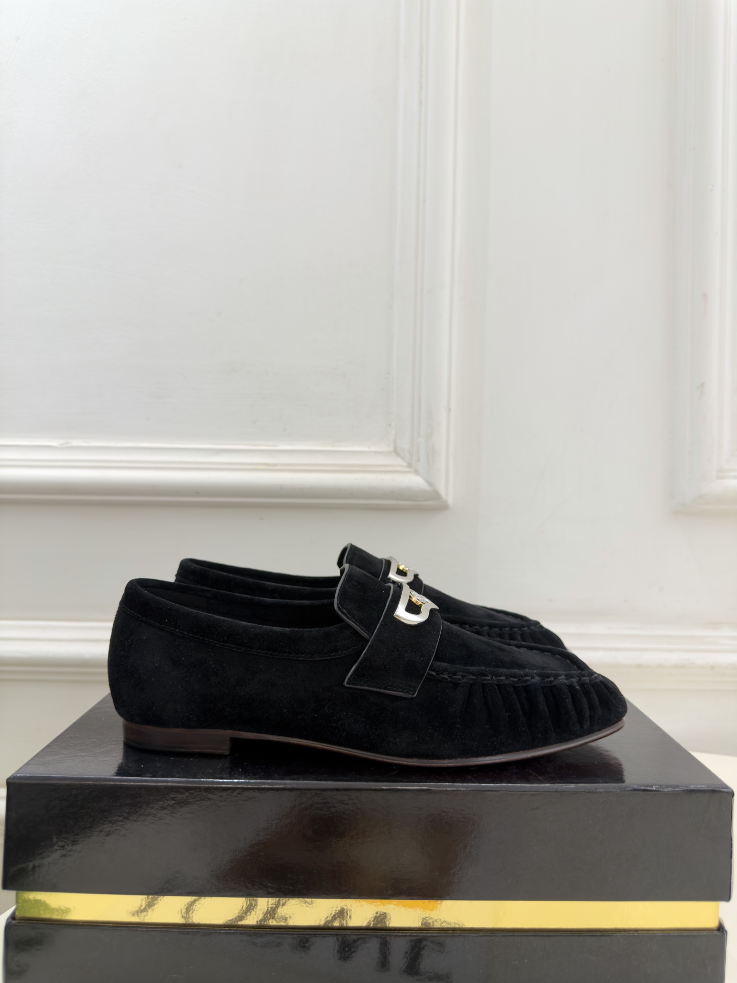 Christian Louboutin路铂廷 26ss ✨ 2026秋冬新品 CL复古褶皱情侣款乐福鞋 小皮鞋系列，顶级