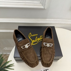Christian Louboutin路铂廷 26ss ✨ 2026秋冬新品 CL复古褶皱情侣款乐福鞋 小皮鞋系列,顶级 Christian Louboutin路铂廷 26ss ✨ 2026秋冬新品 CL复古褶皱情侣款乐福鞋 小皮鞋系列,顶级