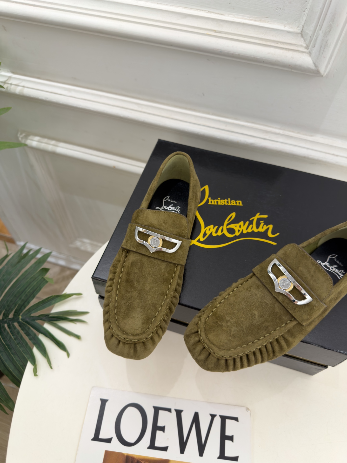 Christian Louboutin路铂廷 26ss ✨ 2026秋冬新品 CL复古褶皱情侣款乐福鞋 小皮鞋系列,顶级 Christian Louboutin路铂廷 26ss ✨ 2026秋冬新品 CL复古褶皱情侣款乐福鞋 小皮鞋系列,顶级