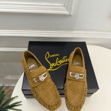 Christian Louboutin路铂廷 26ss ✨ 2026秋冬新品 CL复古褶皱情侣款乐福鞋 小皮鞋系列,顶级 Christian Louboutin路铂廷 26ss ✨ 2026秋冬新品 CL复古褶皱情侣款乐福鞋 小皮鞋系列,顶级