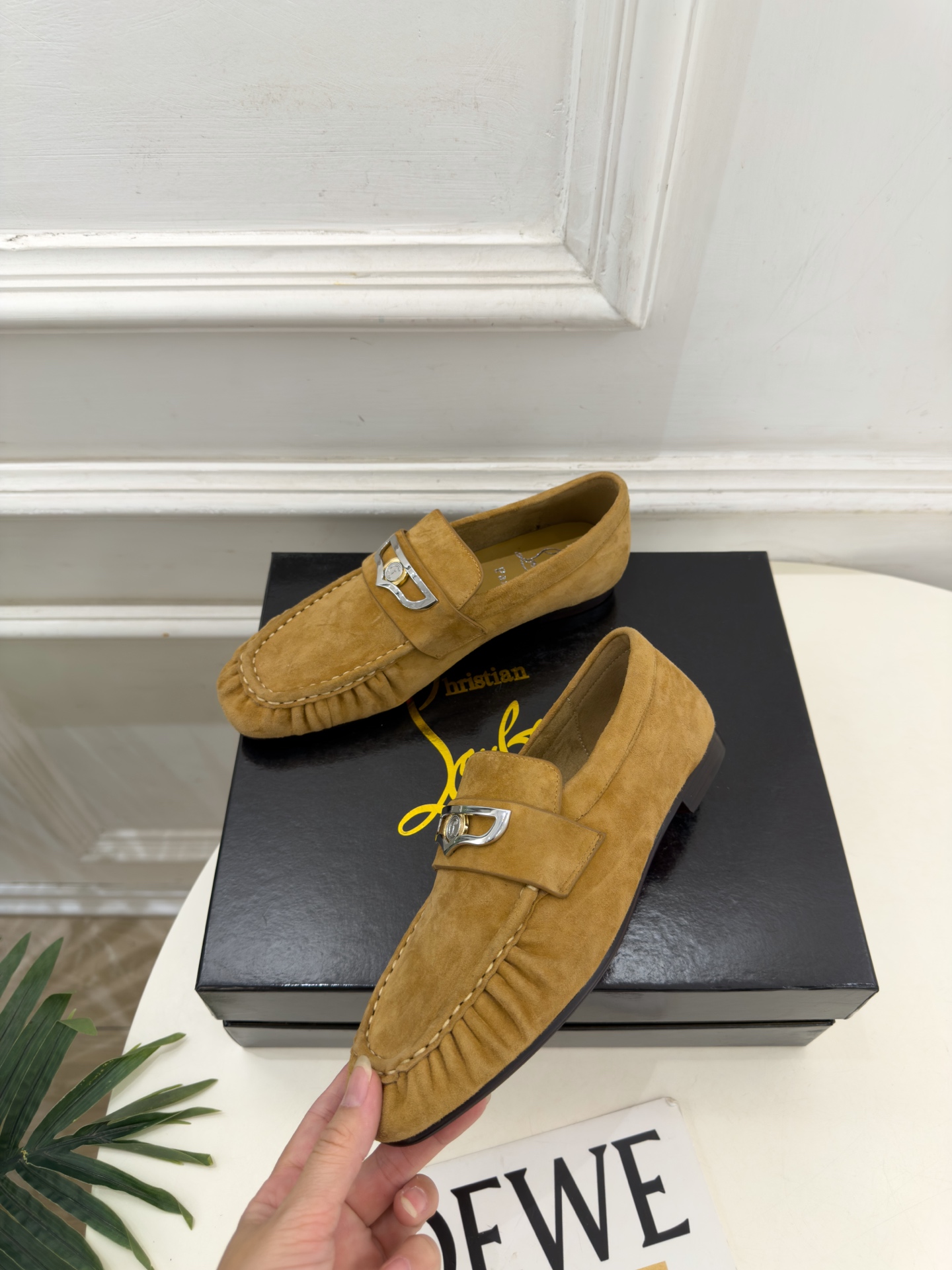 Christian Louboutin路铂廷 26ss ✨ 2026秋冬新品 CL复古褶皱情侣款乐福鞋 小皮鞋系列,顶级 Christian Louboutin路铂廷 26ss ✨ 2026秋冬新品 CL复古褶皱情侣款乐福鞋 小皮鞋系列,顶级