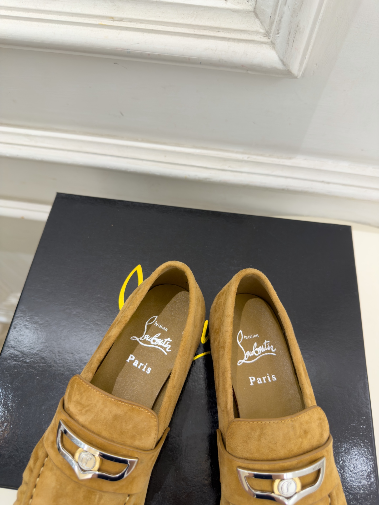 Christian Louboutin路铂廷 26ss ✨ 2026秋冬新品 CL复古褶皱情侣款乐福鞋 小皮鞋系列,顶级 Christian Louboutin路铂廷 26ss ✨ 2026秋冬新品 CL复古褶皱情侣款乐福鞋 小皮鞋系列,顶级