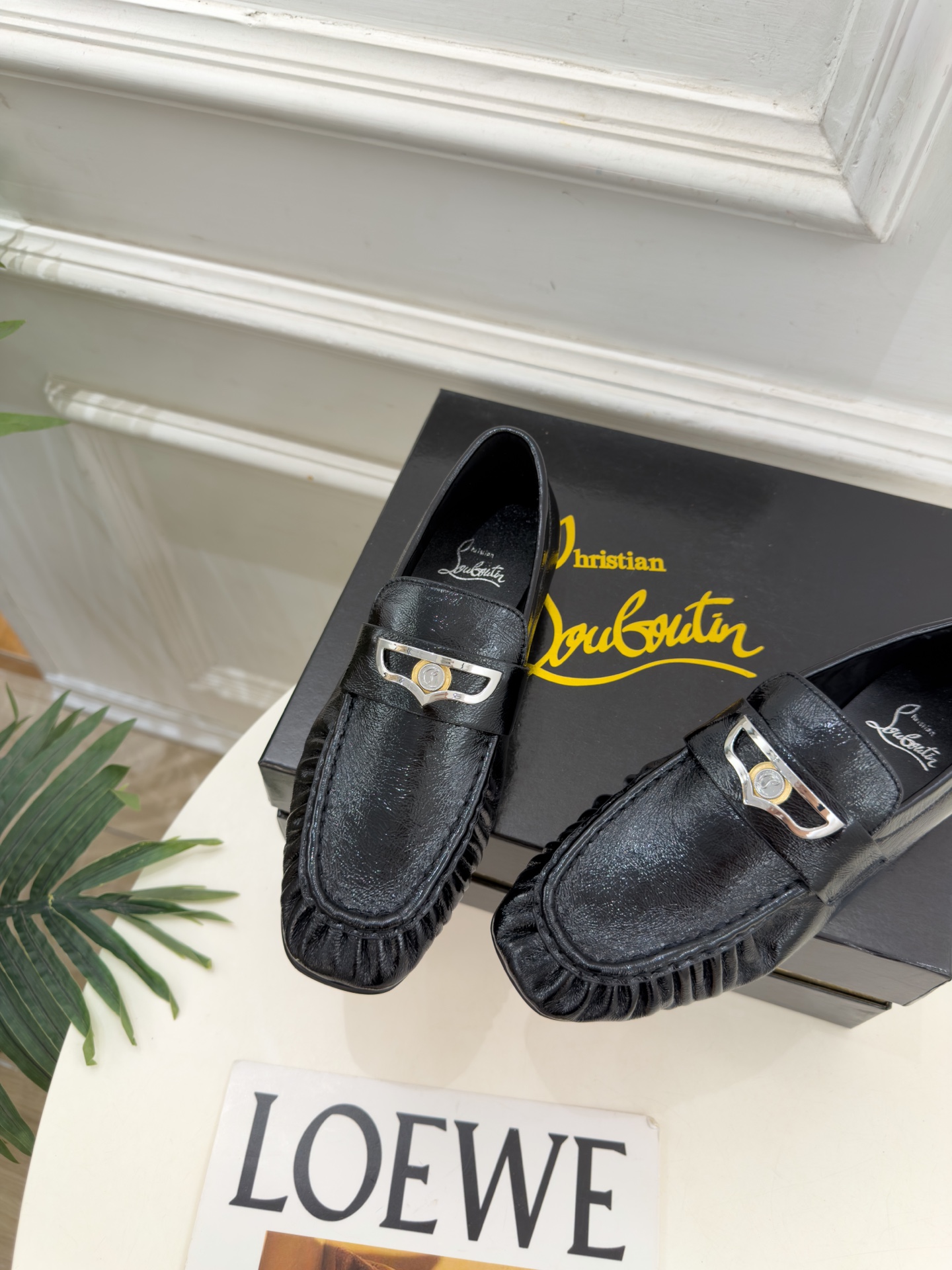 Christian Louboutin路铂廷 26ss ✨ 2026秋冬新品 CL复古褶皱情侣款乐福鞋 小皮鞋系列,顶级 Christian Louboutin路铂廷 26ss ✨ 2026秋冬新品 CL复古褶皱情侣款乐福鞋 小皮鞋系列,顶级