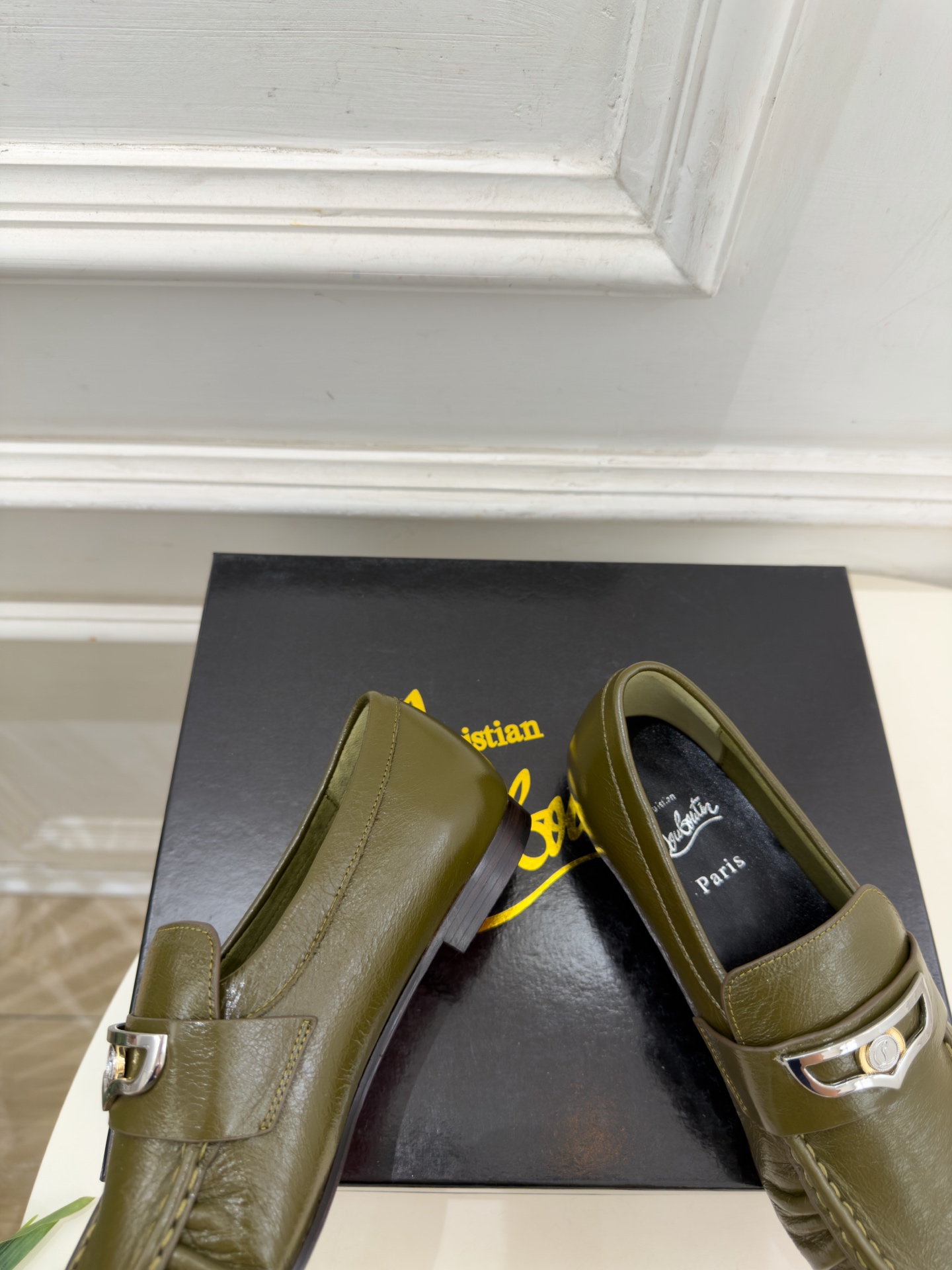 Christian Louboutin路铂廷 26ss ✨ 2026秋冬新品 CL复古褶皱情侣款乐福鞋 小皮鞋系列，顶级