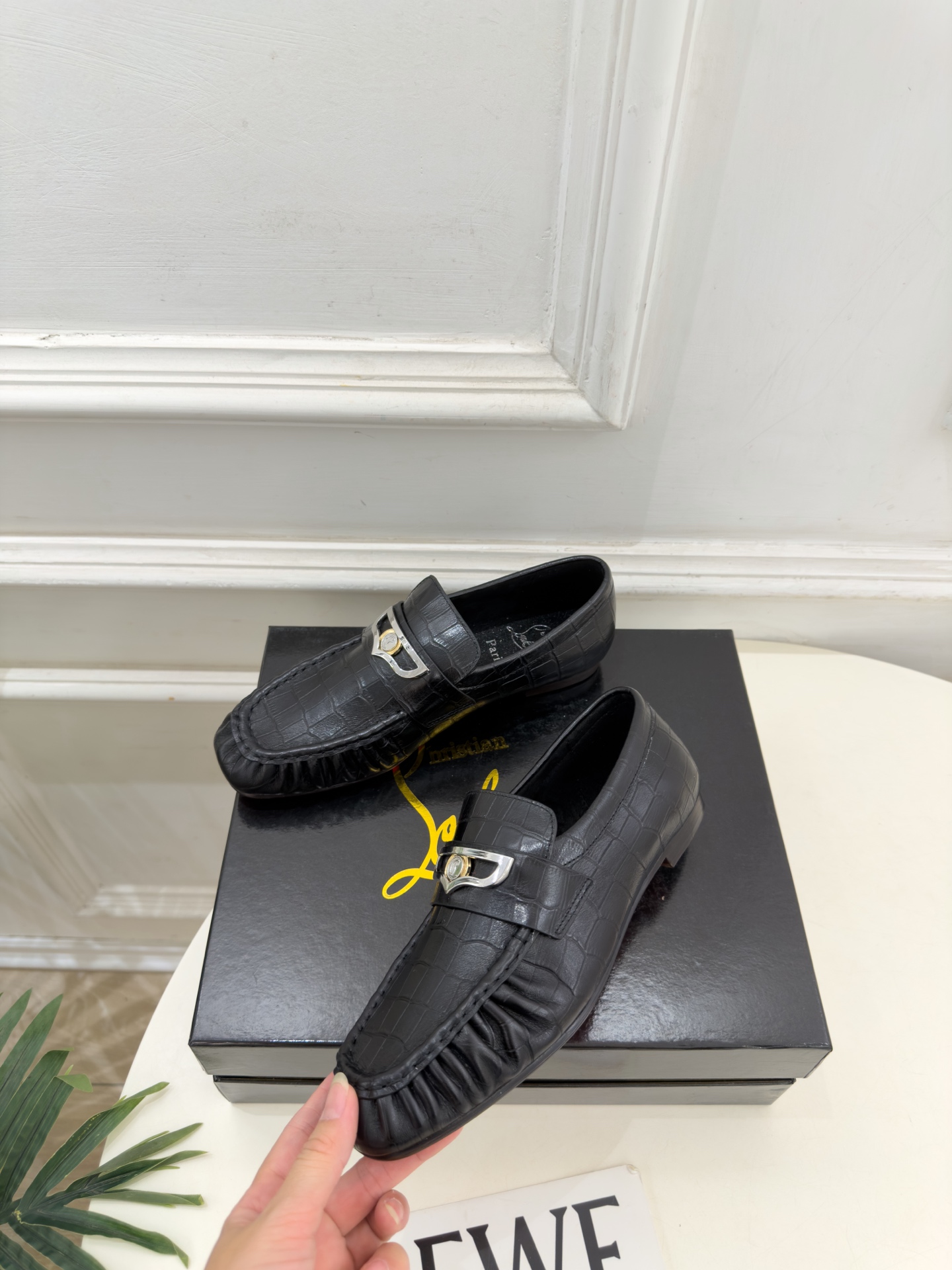 Christian Louboutin路铂廷 26ss ✨ 2026秋冬新品 CL复古褶皱情侣款乐福鞋 小皮鞋系列,顶级 Christian Louboutin路铂廷 26ss ✨ 2026秋冬新品 CL复古褶皱情侣款乐福鞋 小皮鞋系列,顶级