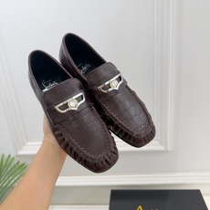 Christian Louboutin路铂廷 26ss ✨ 2026秋冬新品 CL复古褶皱情侣款乐福鞋 小皮鞋系列,顶级 Christian Louboutin路铂廷 26ss ✨ 2026秋冬新品 CL复古褶皱情侣款乐福鞋 小皮鞋系列,顶级