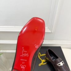 Christian Louboutin路铂廷 26ss ✨ 2026秋冬新品 CL复古褶皱情侣款乐福鞋 小皮鞋系列,顶级 Christian Louboutin路铂廷 26ss ✨ 2026秋冬新品 CL复古褶皱情侣款乐福鞋 小皮鞋系列,顶级