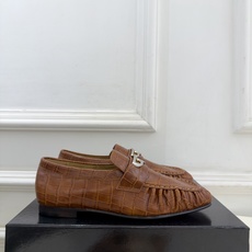 Christian Louboutin路铂廷 26ss ✨ 2026秋冬新品 CL复古褶皱情侣款乐福鞋 小皮鞋系列,顶级 Christian Louboutin路铂廷 26ss ✨ 2026秋冬新品 CL复古褶皱情侣款乐福鞋 小皮鞋系列,顶级