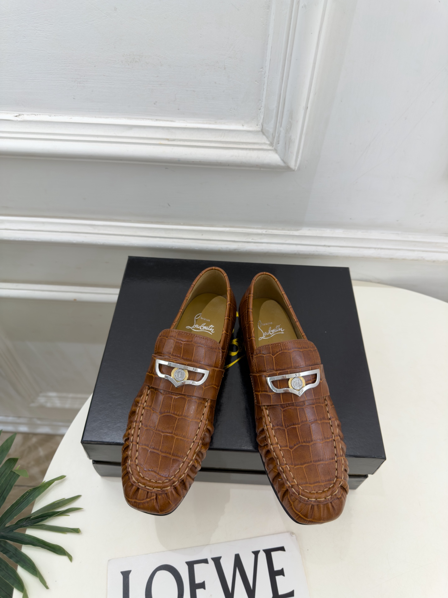 Christian Louboutin路铂廷 26ss ✨ 2026秋冬新品 CL复古褶皱情侣款乐福鞋 小皮鞋系列，顶级