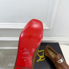 Christian Louboutin路铂廷 26ss ✨ 2026秋冬新品 CL复古褶皱情侣款乐福鞋 小皮鞋系列,顶级 Christian Louboutin路铂廷 26ss ✨ 2026秋冬新品 CL复古褶皱情侣款乐福鞋 小皮鞋系列,顶级