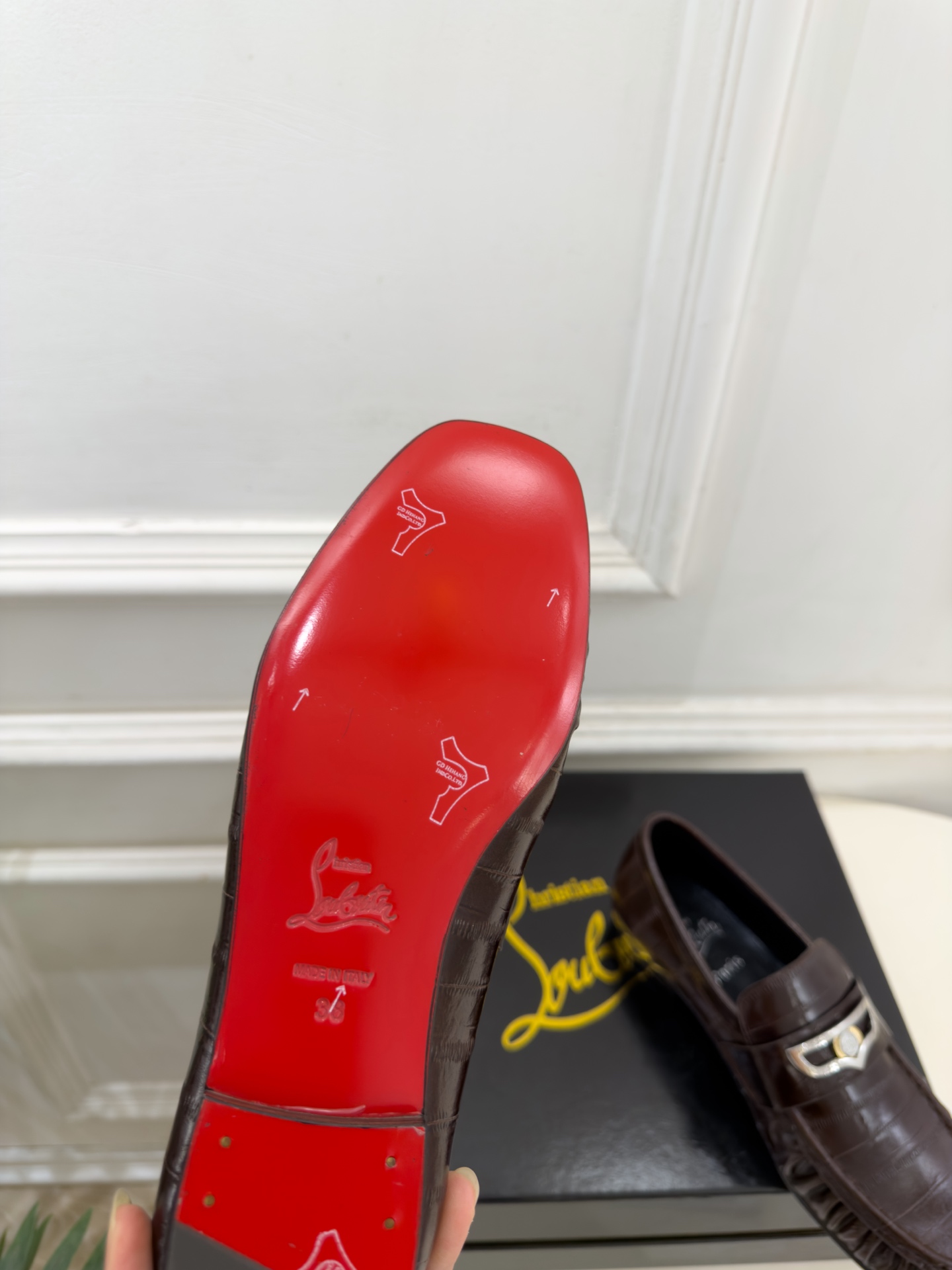 Christian Louboutin路铂廷 26ss ✨ 2026秋冬新品 CL复古褶皱情侣款乐福鞋 小皮鞋系列，顶级
