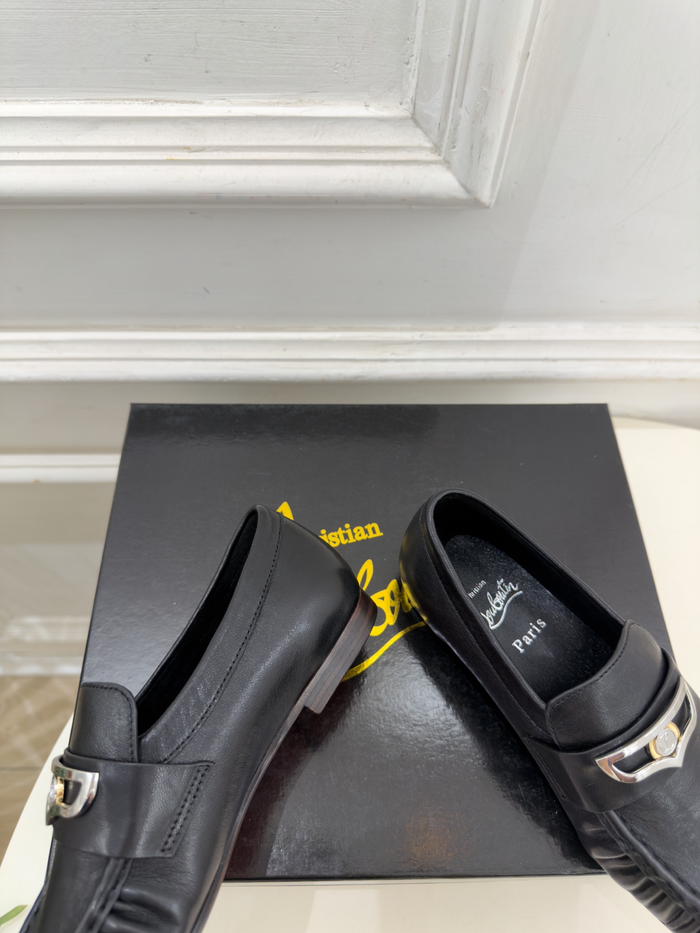Christian Louboutin路铂廷 26ss ✨ 2026秋冬新品 CL复古褶皱情侣款乐福鞋 小皮鞋系列，顶级