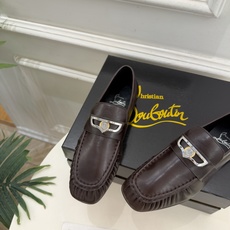 Christian Louboutin路铂廷 26ss ✨ 2026秋冬新品 CL复古褶皱情侣款乐福鞋 小皮鞋系列,顶级 Christian Louboutin路铂廷 26ss ✨ 2026秋冬新品 CL复古褶皱情侣款乐福鞋 小皮鞋系列,顶级
