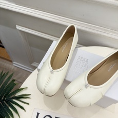 Maison Margiela· 马吉拉26𝐬𝐬 2026秋冬新品 MM6分趾褶皱内增高芭蕾鞋———————— MM6 Maison Margiela· 马吉拉26𝐬𝐬 2026秋冬新品 MM6分趾褶皱内增高芭蕾鞋———————— MM6