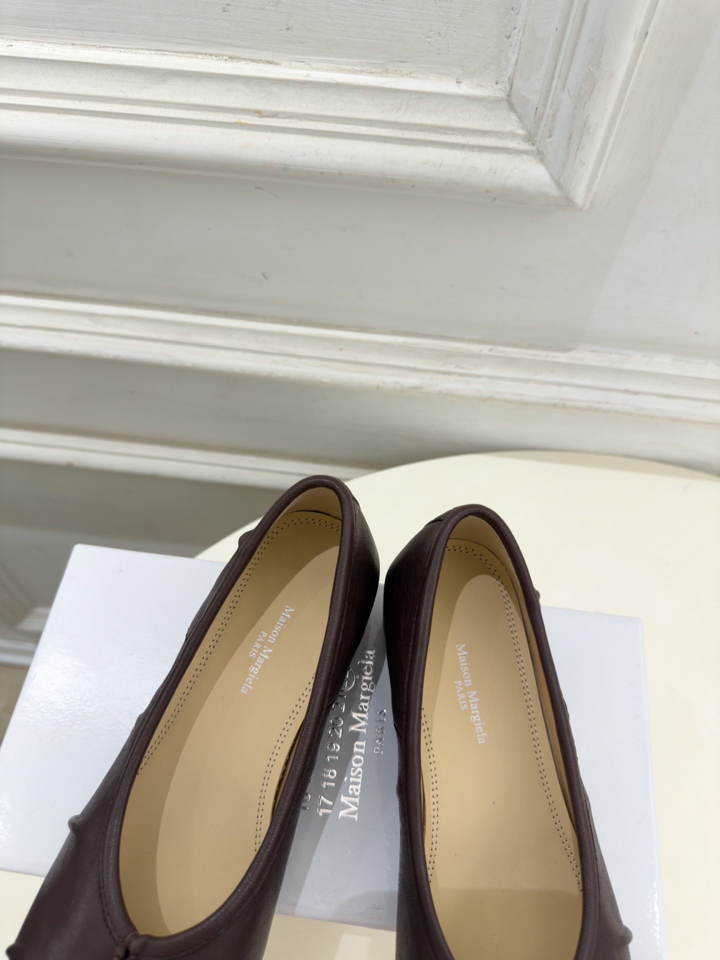 Maison Margiela· 马吉拉26𝐬𝐬  2026秋冬新品 MM6分趾褶皱内增高芭蕾鞋———————— MM6