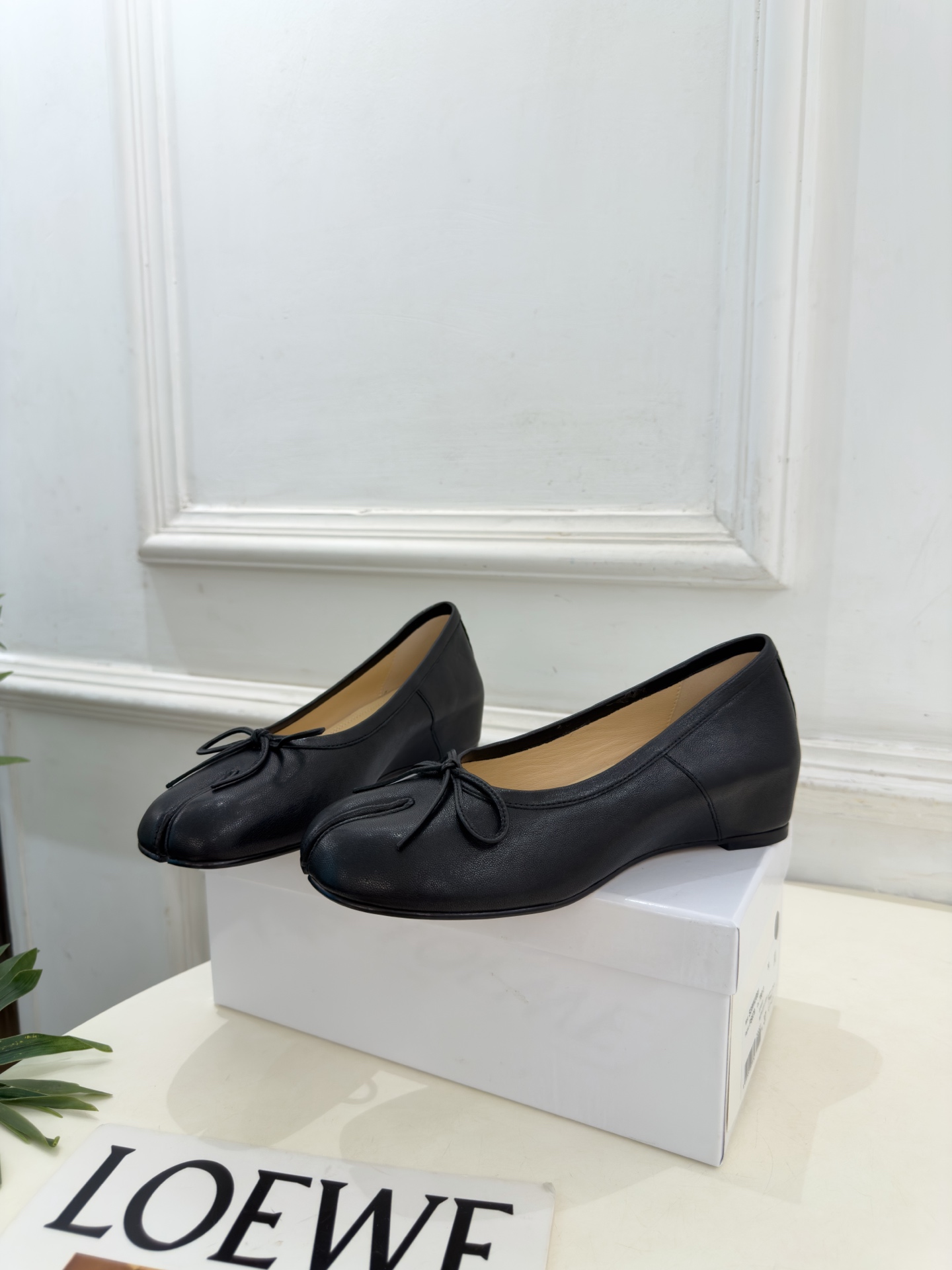 Maison Margiela· 马吉拉26𝐬𝐬  2026秋冬新品 MM6分趾蝴蝶结内增高芭蕾鞋———————— MM