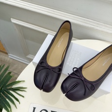 Maison Margiela· 马吉拉26𝐬𝐬 2026秋冬新品 MM6分趾蝴蝶结内增高芭蕾鞋———————— MM Maison Margiela· 马吉拉26𝐬𝐬 2026秋冬新品 MM6分趾蝴蝶结内增高芭蕾鞋———————— MM