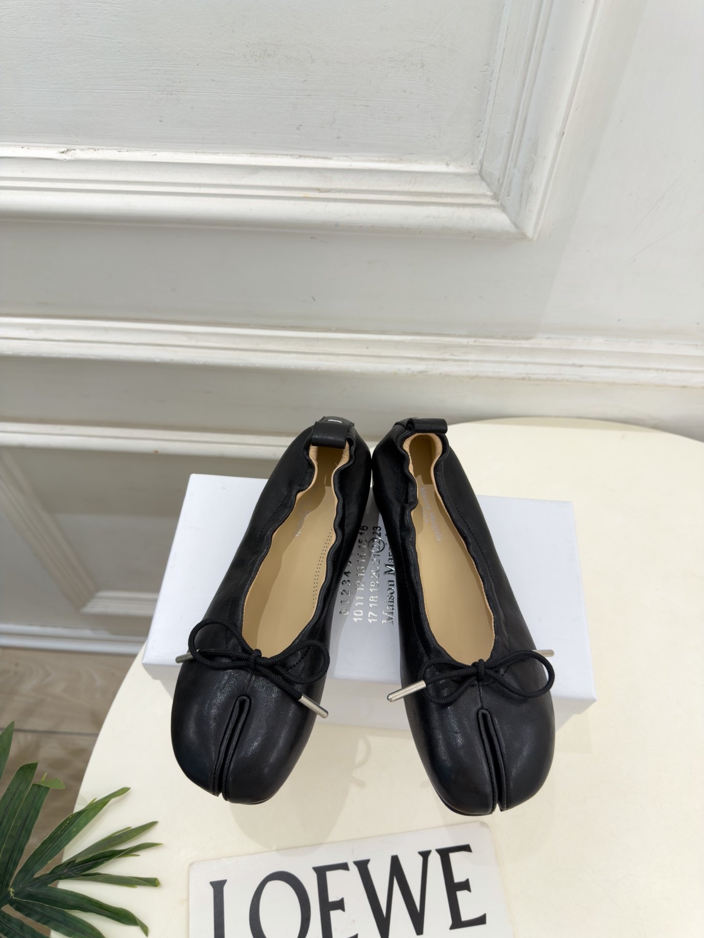 Maison Margiela· 马吉拉26𝐬𝐬  2026秋冬新品 MM6分趾蝴蝶结褶皱内增高芭蕾鞋———————— 
