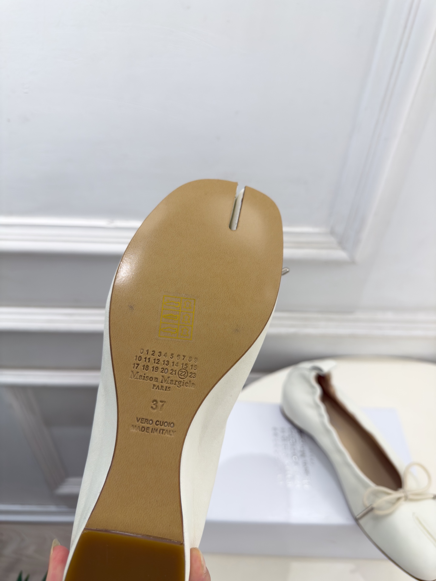 Maison Margiela· 马吉拉26𝐬𝐬 2026秋冬新品 MM6分趾蝴蝶结褶皱内增高芭蕾鞋———————— Maison Margiela· 马吉拉26𝐬𝐬 2026秋冬新品 MM6分趾蝴蝶结褶皱内增高芭蕾鞋————————