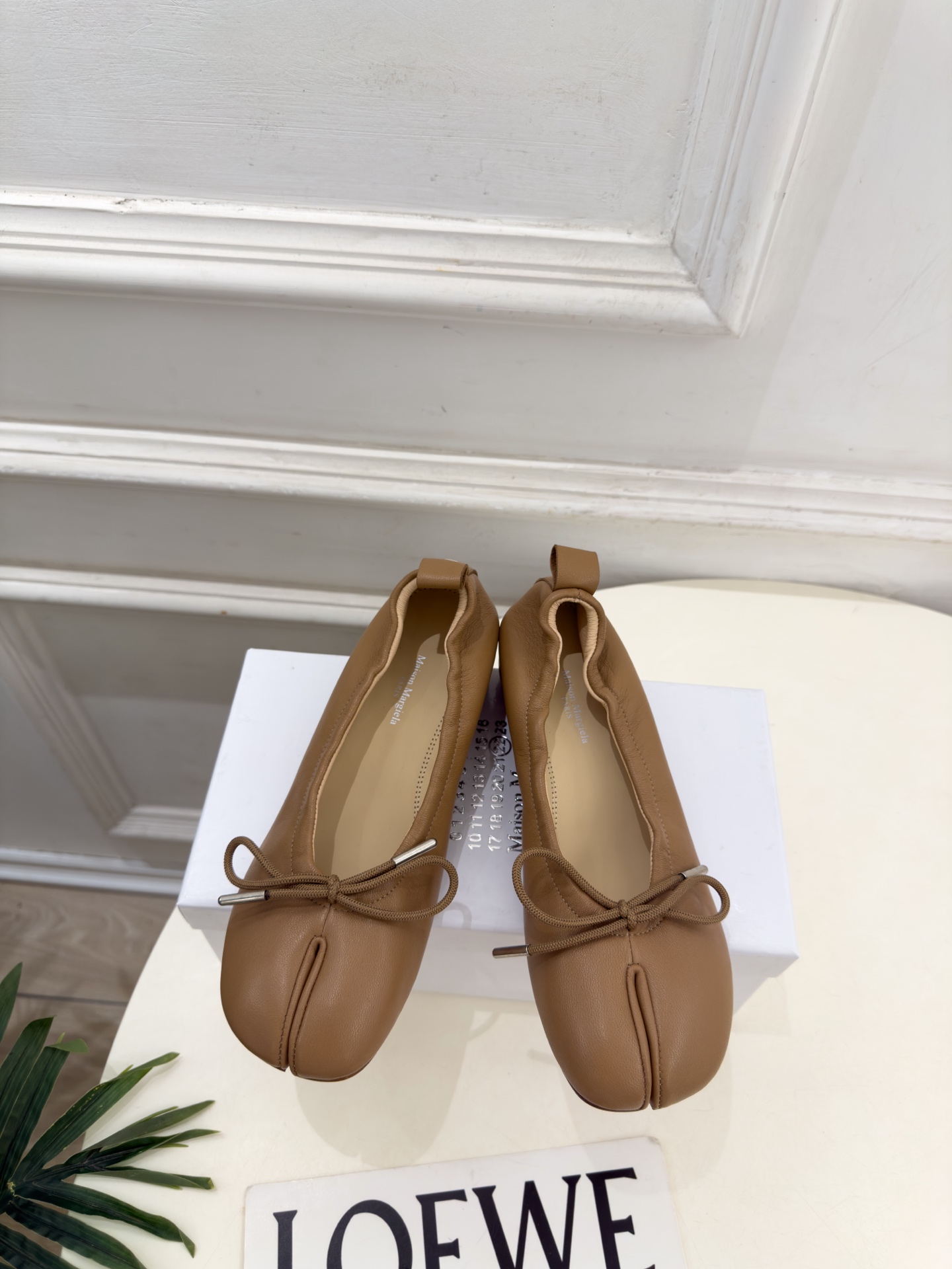 Maison Margiela· 马吉拉26𝐬𝐬  2026秋冬新品 MM6分趾蝴蝶结褶皱内增高芭蕾鞋———————— 