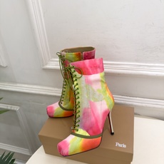 Christian Louboutin路铂廷 26ss ✨ 2026秋冬新品 CL真丝猪鼻子绑带高跟短靴 红底鞋系列,顶 Christian Louboutin路铂廷 26ss ✨ 2026秋冬新品 CL真丝猪鼻子绑带高跟短靴 红底鞋系列,顶