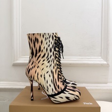 Christian Louboutin路铂廷 26ss ✨ 2026秋冬新品 CL真丝猪鼻子绑带高跟短靴 红底鞋系列,顶 Christian Louboutin路铂廷 26ss ✨ 2026秋冬新品 CL真丝猪鼻子绑带高跟短靴 红底鞋系列,顶