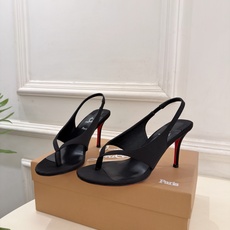 Christian Louboutin路铂廷 26ss ✨ 2026新品 CL极简夹脚高跟凉鞋 红底鞋系列,顶级硬货上新 Christian Louboutin路铂廷 26ss ✨ 2026新品 CL极简夹脚高跟凉鞋 红底鞋系列,顶级硬货上新