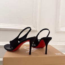 Christian Louboutin路铂廷 26ss ✨ 2026新品 CL极简夹脚高跟凉鞋 红底鞋系列,顶级硬货上新 Christian Louboutin路铂廷 26ss ✨ 2026新品 CL极简夹脚高跟凉鞋 红底鞋系列,顶级硬货上新
