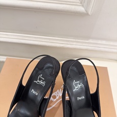 Christian Louboutin路铂廷 26ss ✨ 2026新品 CL极简夹脚高跟凉鞋 红底鞋系列,顶级硬货上新 Christian Louboutin路铂廷 26ss ✨ 2026新品 CL极简夹脚高跟凉鞋 红底鞋系列,顶级硬货上新