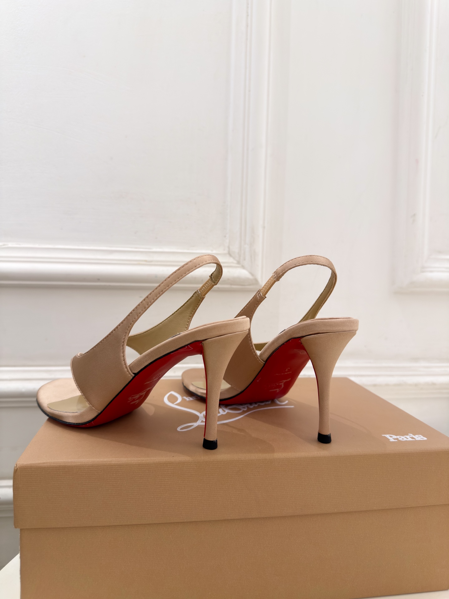 Christian Louboutin路铂廷 26ss ✨ 2026新品 CL极简夹脚高跟凉鞋 红底鞋系列,顶级硬货上新 Christian Louboutin路铂廷 26ss ✨ 2026新品 CL极简夹脚高跟凉鞋 红底鞋系列,顶级硬货上新