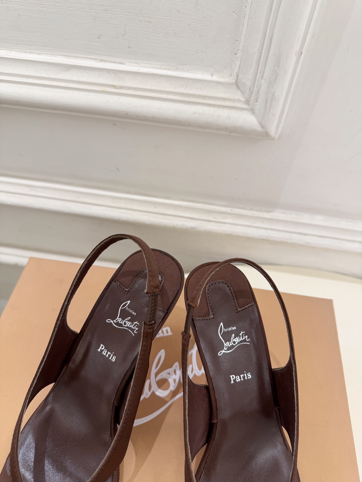 Christian Louboutin路铂廷 26ss ✨ 2026新品 CL极简夹脚高跟凉鞋 红底鞋系列,顶级硬货上新 Christian Louboutin路铂廷 26ss ✨ 2026新品 CL极简夹脚高跟凉鞋 红底鞋系列,顶级硬货上新