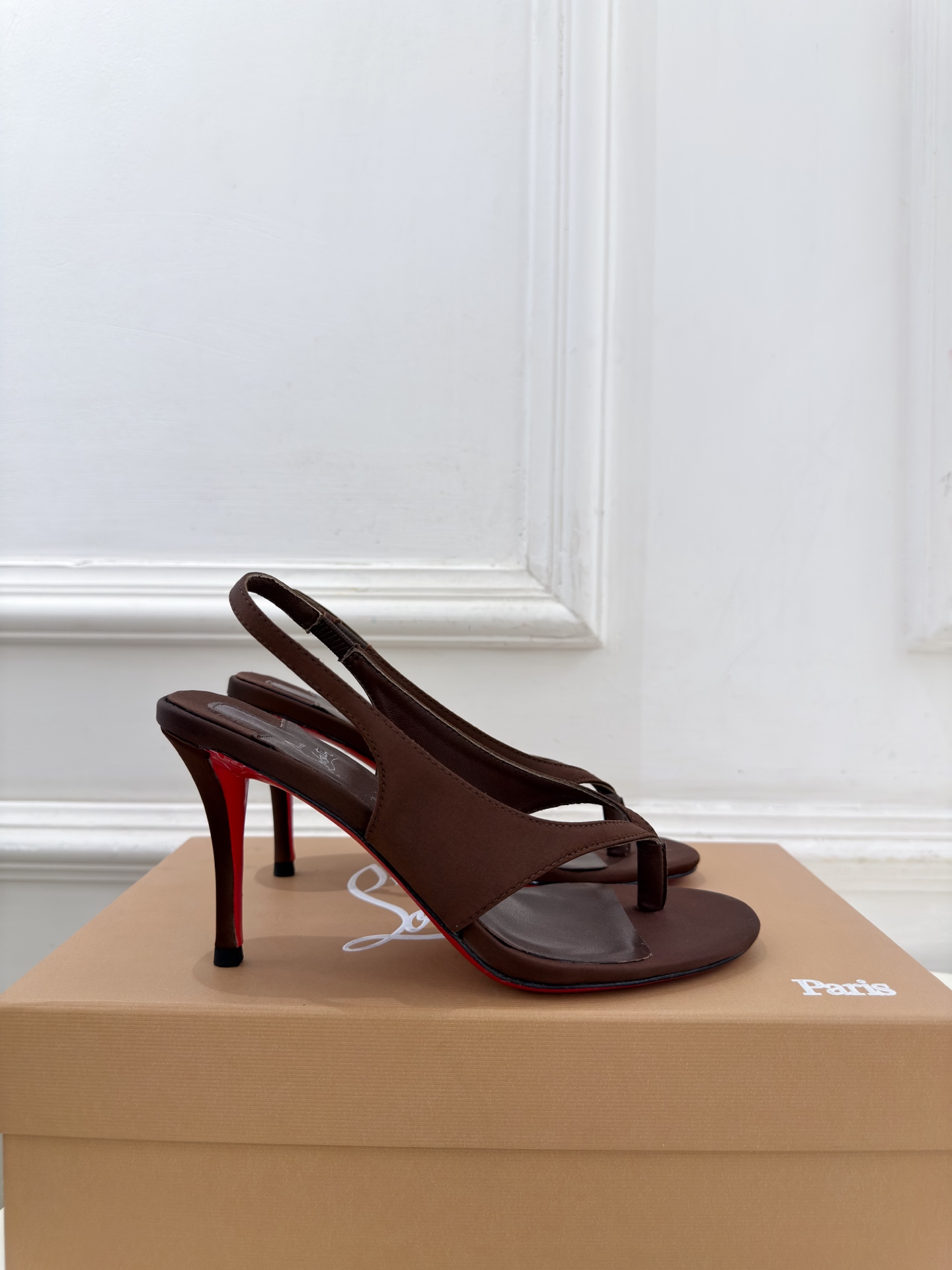 Christian Louboutin路铂廷 26ss ✨ 2026新品 CL极简夹脚高跟凉鞋 红底鞋系列,顶级硬货上新 Christian Louboutin路铂廷 26ss ✨ 2026新品 CL极简夹脚高跟凉鞋 红底鞋系列,顶级硬货上新