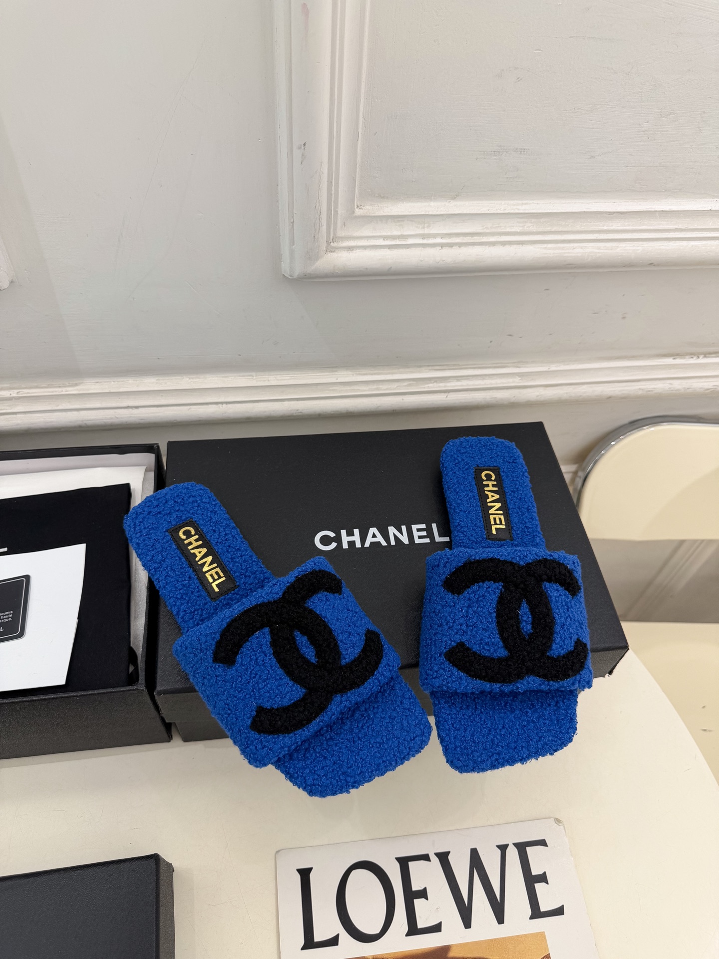 𝐂𝐇𝐀𝐍𝐄𝐋 | 小香 26𝐬𝐬 🦋2026 秋冬新品 专柜经典走秀款 小香经典大双C平底毛毛拖 系列上新〰 🍬 𝐂𝐇𝐀𝐍𝐄𝐋 | 小香 26𝐬𝐬 🦋2026 秋冬新品 专柜经典走秀款 小香经典大双C平底毛毛拖 系列上新〰 🍬