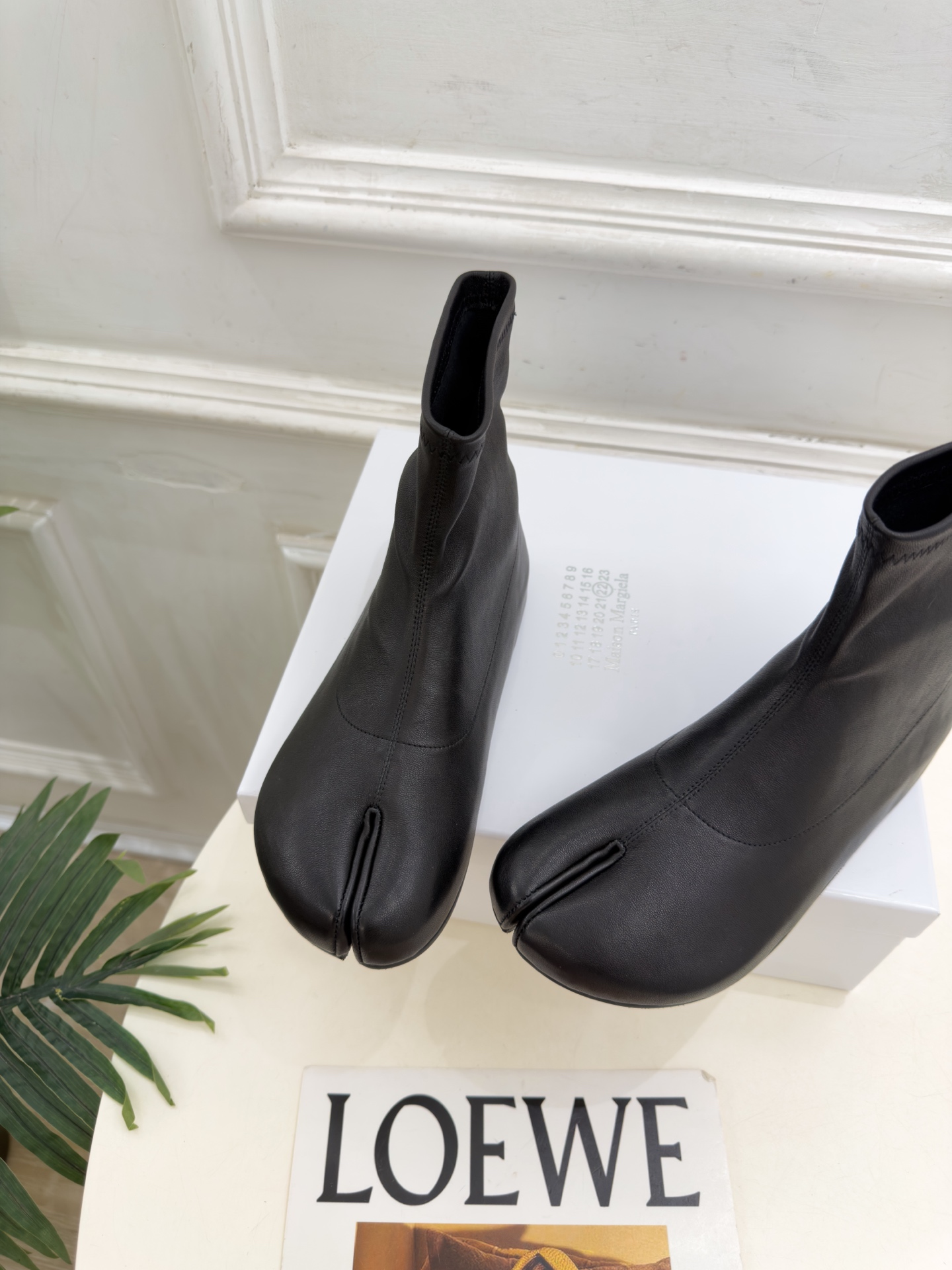 Maison Margiela· 马吉拉26𝐬𝐬  2026秋冬新品 MM6复古内增高弹力分趾短靴———————— MM
