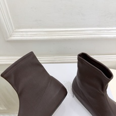 Maison Margiela· 马吉拉26𝐬𝐬 2026秋冬新品 MM6复古内增高弹力分趾短靴———————— MM Maison Margiela· 马吉拉26𝐬𝐬 2026秋冬新品 MM6复古内增高弹力分趾短靴———————— MM