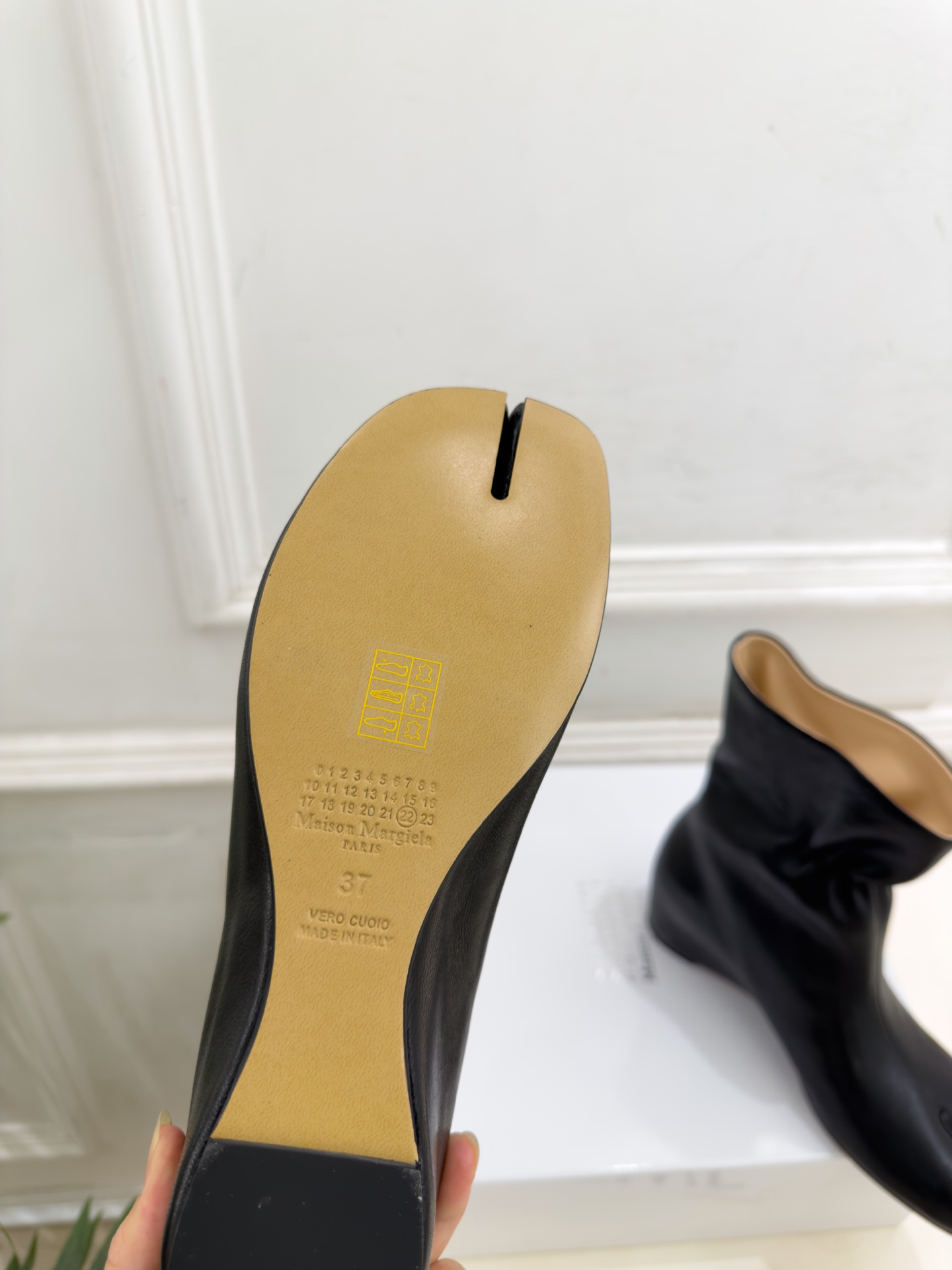 Maison Margiela· 马吉拉26𝐬𝐬 2026秋冬新品 MM6褶皱内增高分趾短靴———————— MM6作 Maison Margiela· 马吉拉26𝐬𝐬 2026秋冬新品 MM6褶皱内增高分趾短靴———————— MM6作