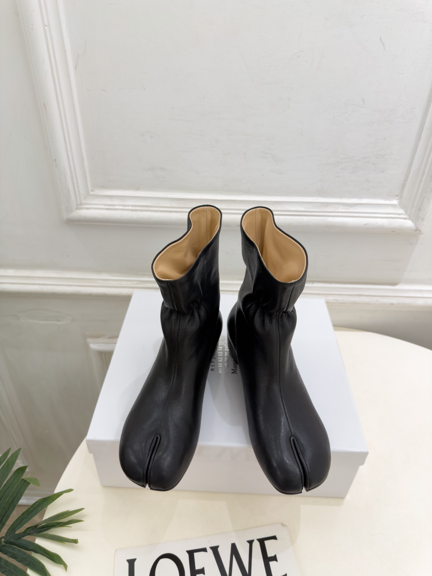 Maison Margiela· 马吉拉26𝐬𝐬  2026秋冬新品 MM6褶皱内增高分趾短靴———————— MM6作