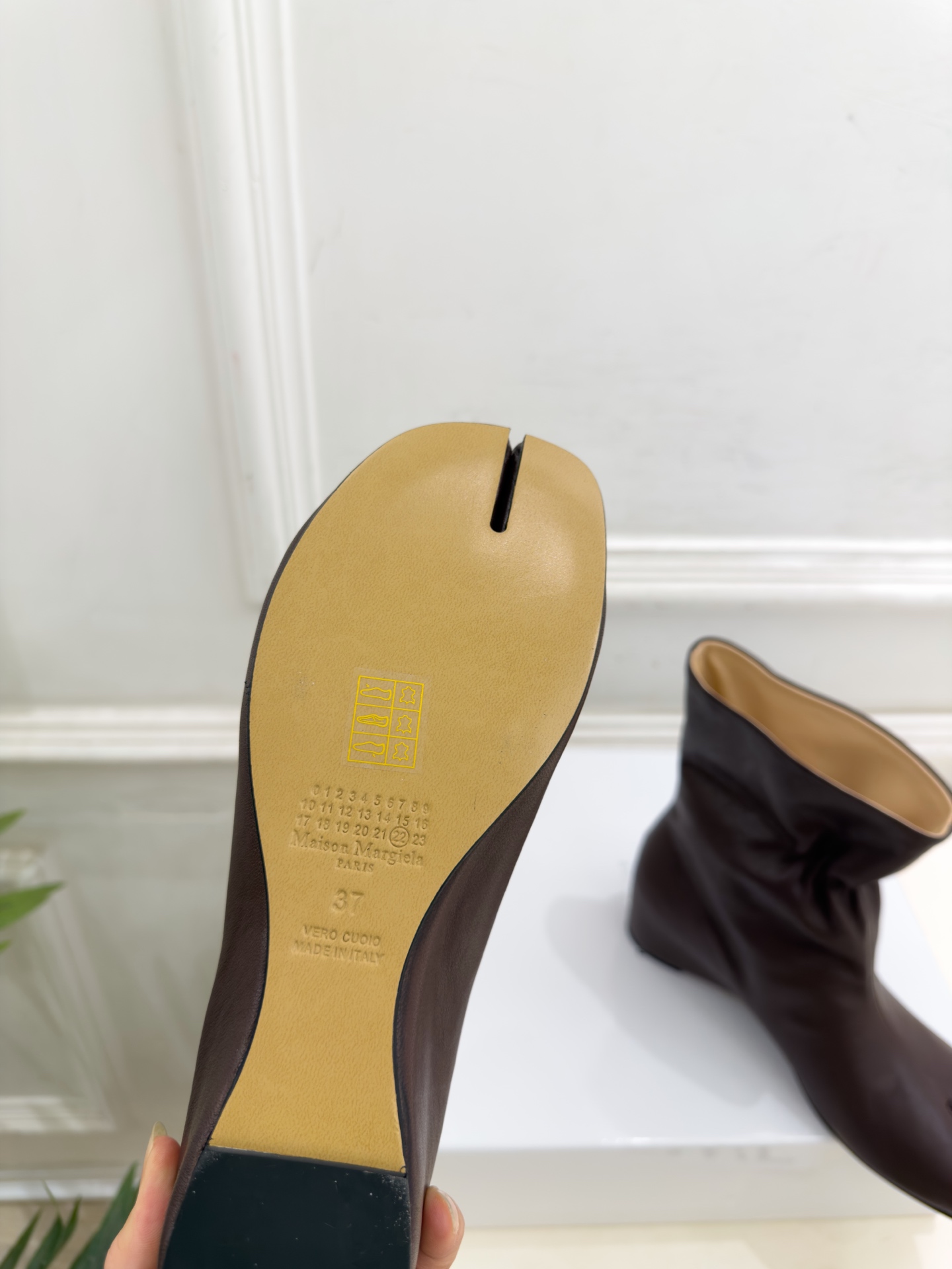 Maison Margiela· 马吉拉26𝐬𝐬  2026秋冬新品 MM6褶皱内增高分趾短靴———————— MM6作