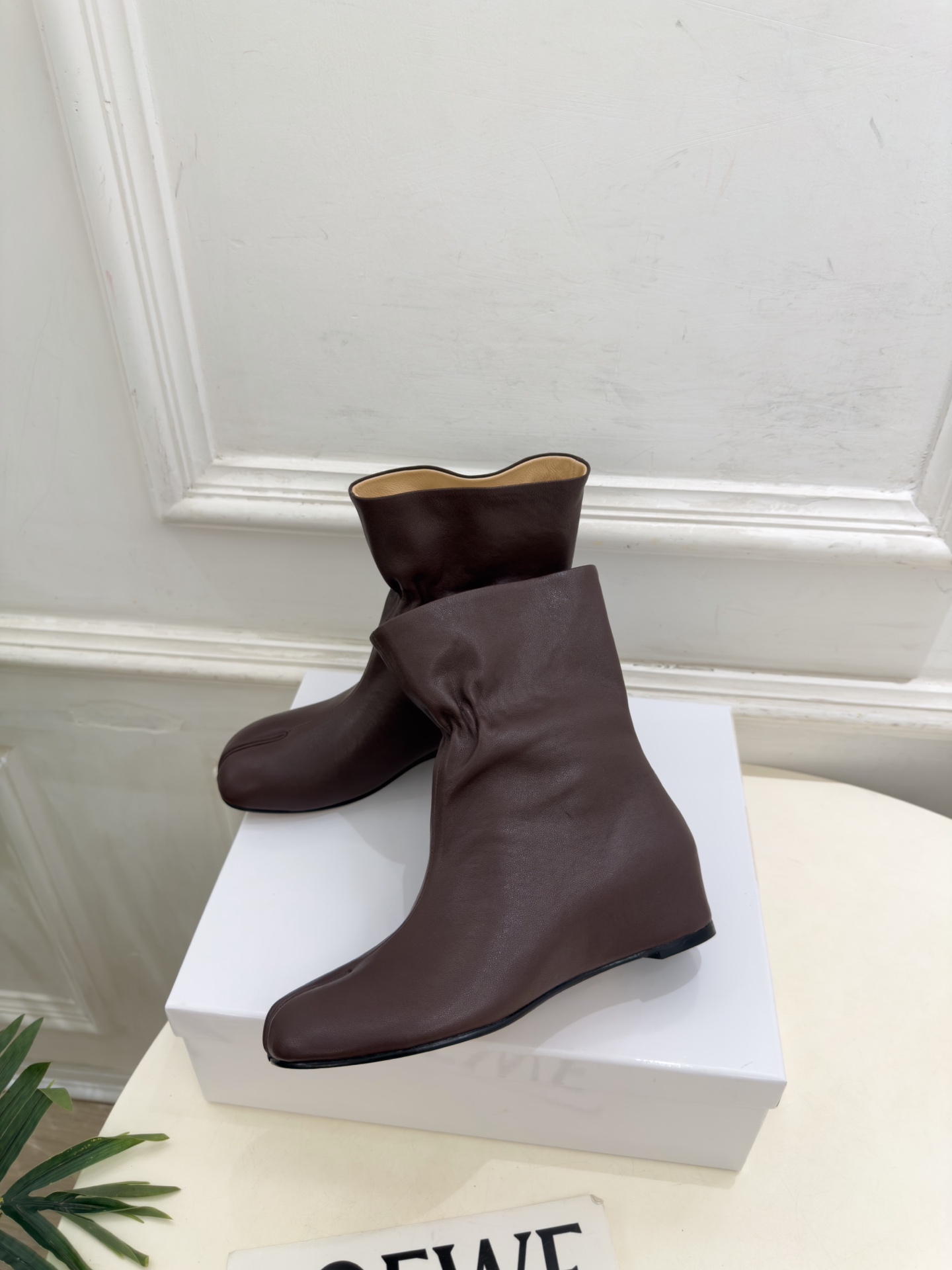 Maison Margiela· 马吉拉26𝐬𝐬  2026秋冬新品 MM6褶皱内增高分趾短靴———————— MM6作