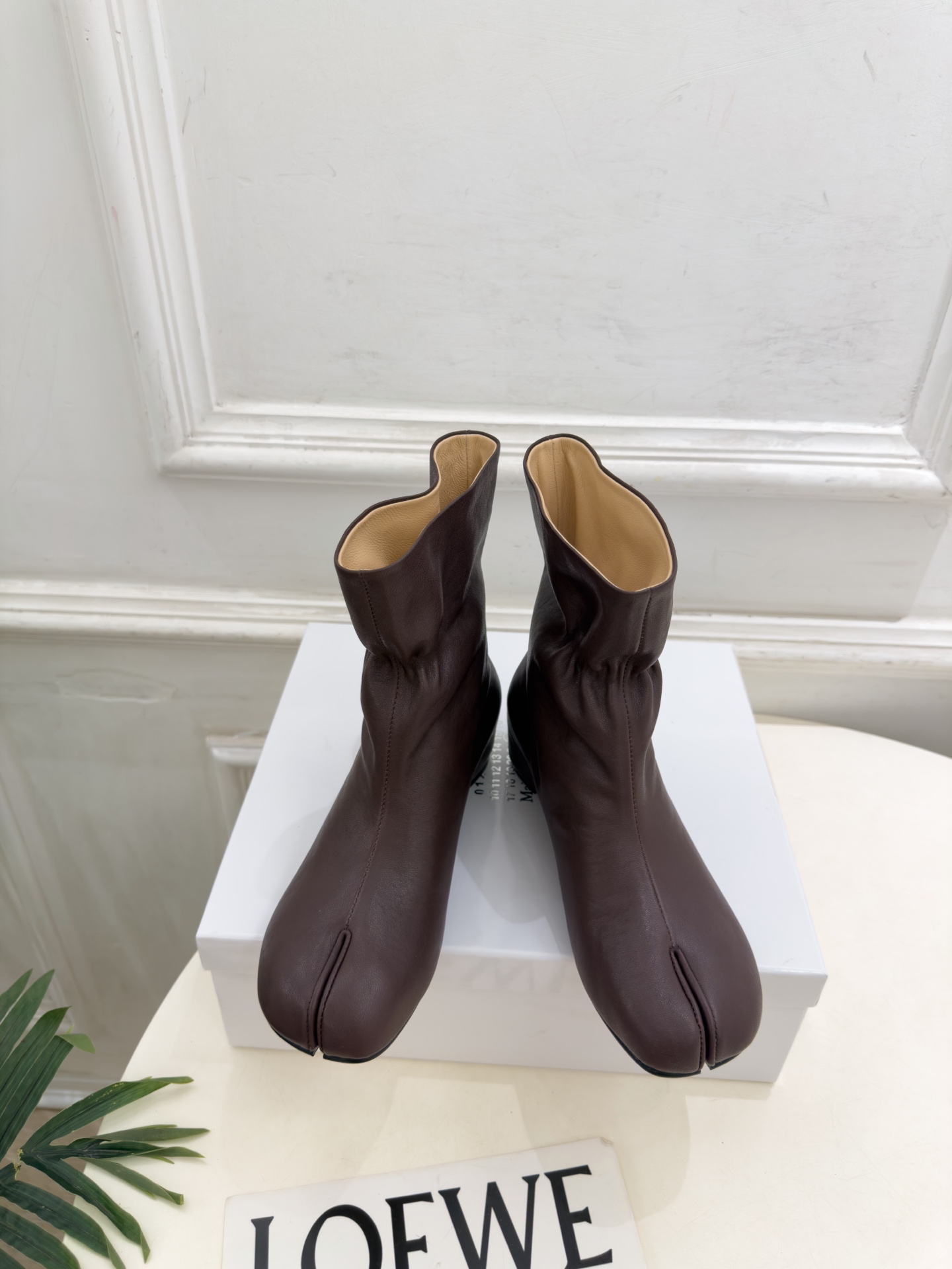 Maison Margiela· 马吉拉26𝐬𝐬  2026秋冬新品 MM6褶皱内增高分趾短靴———————— MM6作