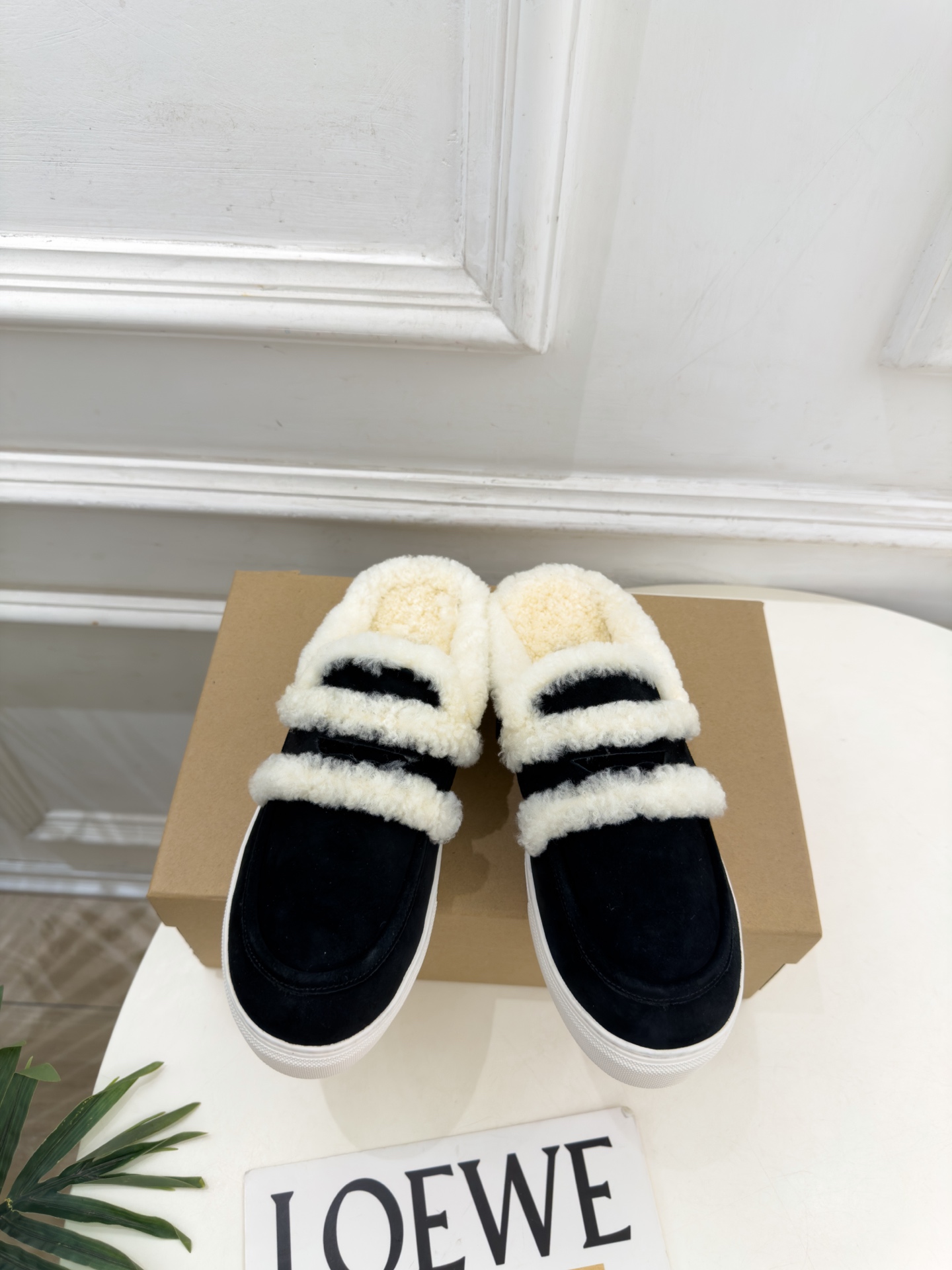 INUIKII  2026秋冬新品  复古毛毛乐福半拖鞋  这款滑雪鞋今年非常爆，色彩搭配非常时尚 超酷个性非常强！潮派