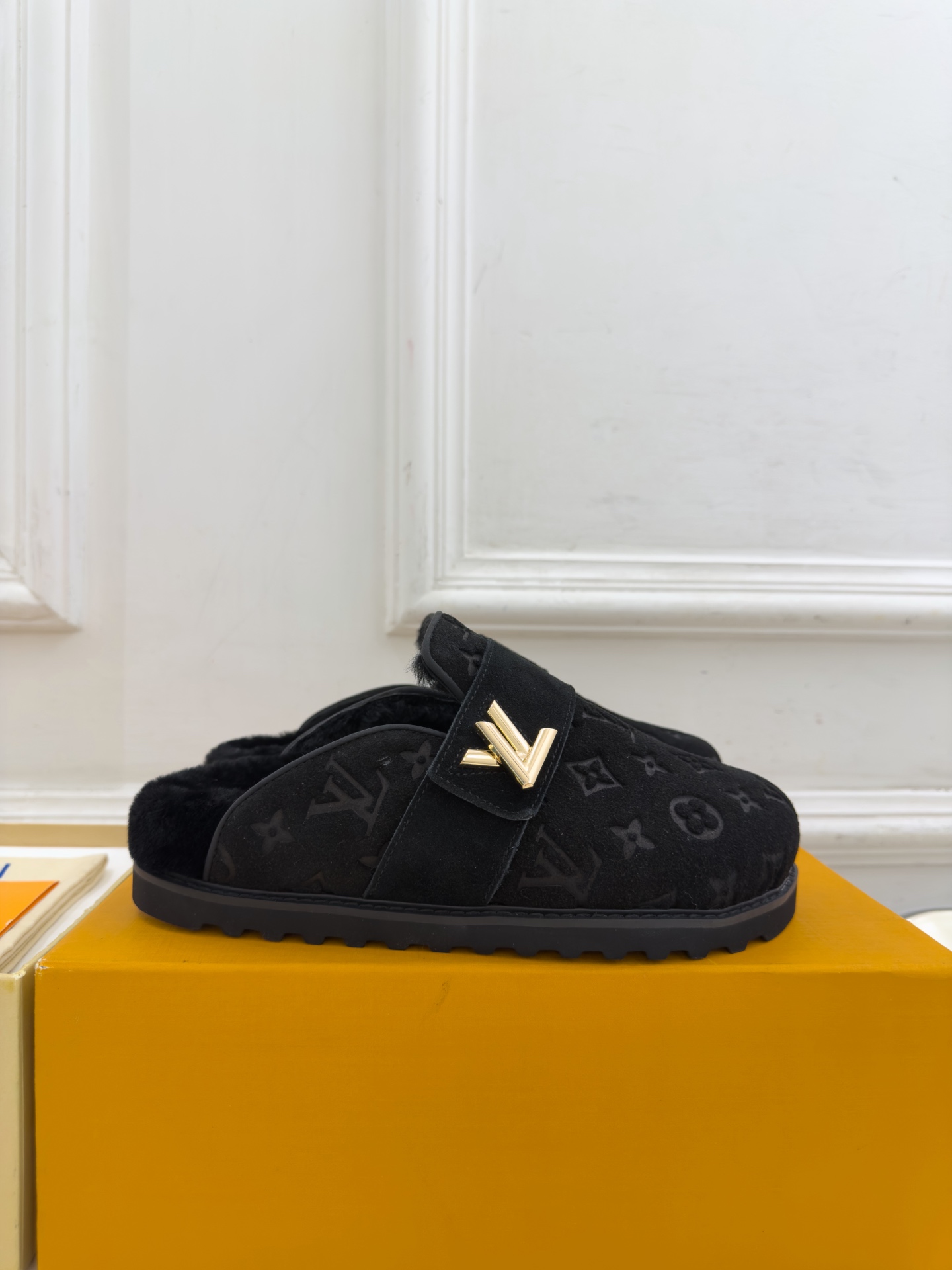 LV  | 路易威登  26𝐬𝐬  🧡💚2026 秋冬新款 顶级版本⚠️ 专柜主打最新款 COSY COMFORT牛猄压